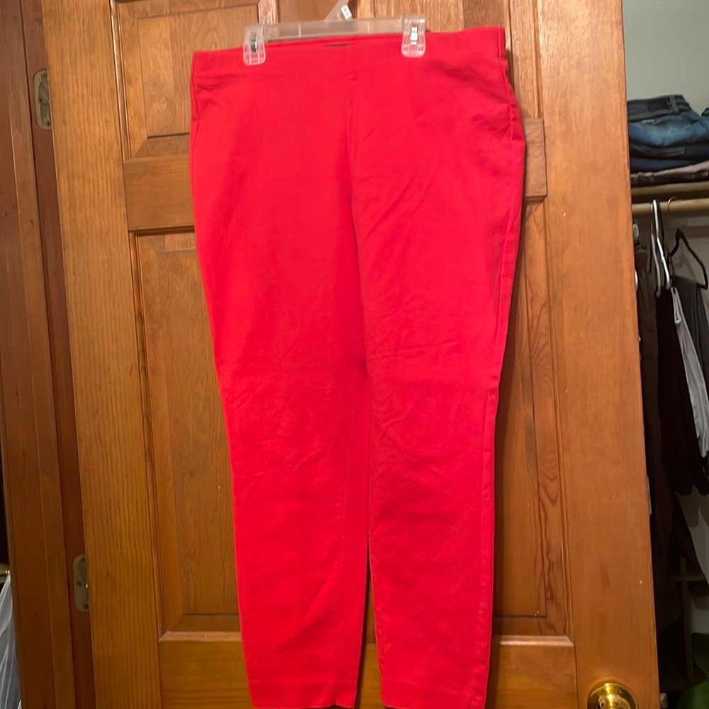 Make a statement with these red crop slacks!